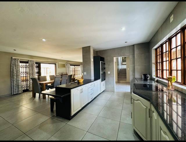 4 BEDROOM HOUSE FOR SALE IN VANDERBIJLPARK SW 5